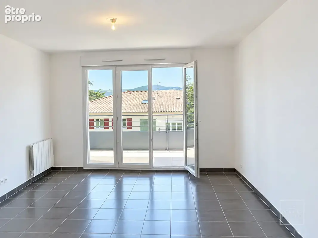 Vaugneray - Appartement T3  62 M² avec terrasse - photo 3