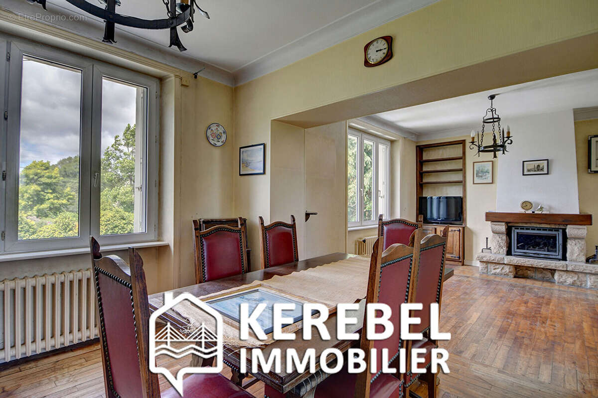 Maison à LOGONNA-DAOULAS