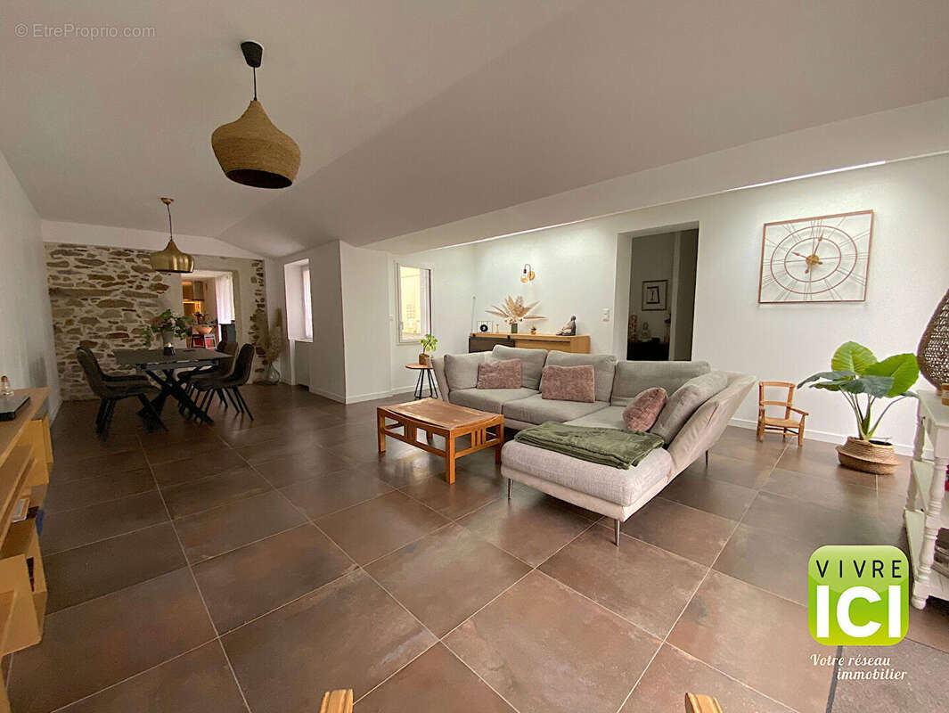 Maison à LE PELLERIN