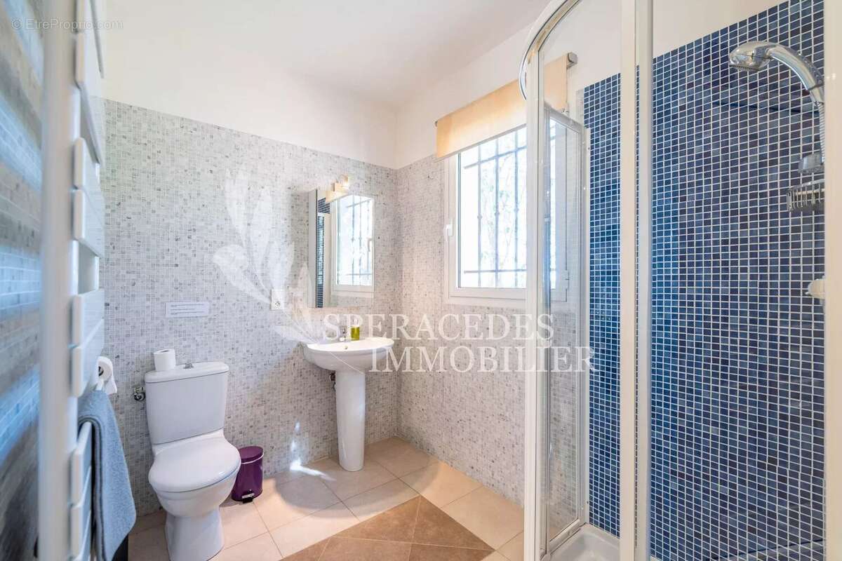 Maison à TOURRETTES-SUR-LOUP