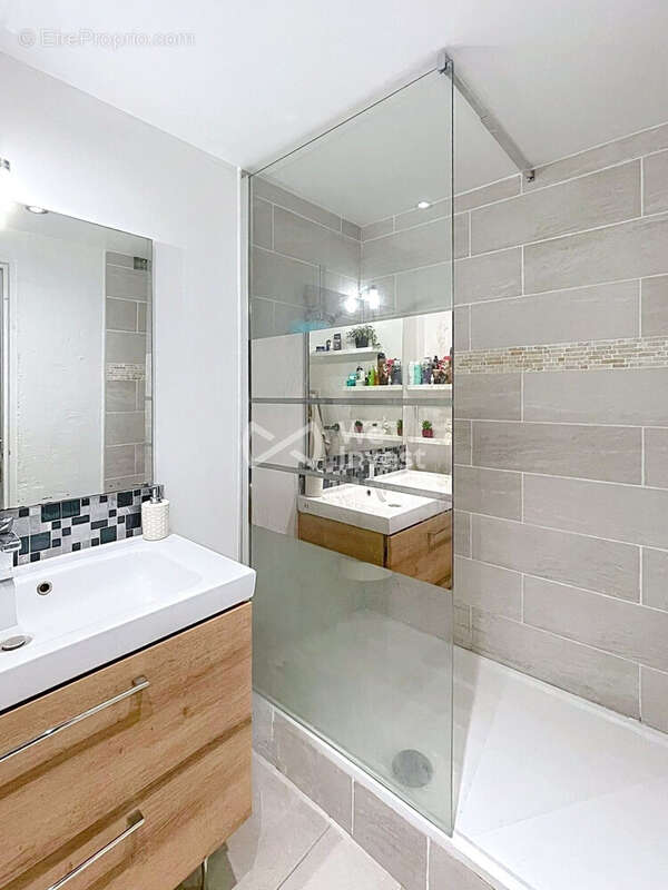 Appartement à TORCY