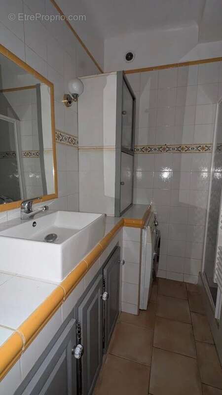 Appartement à CARCES