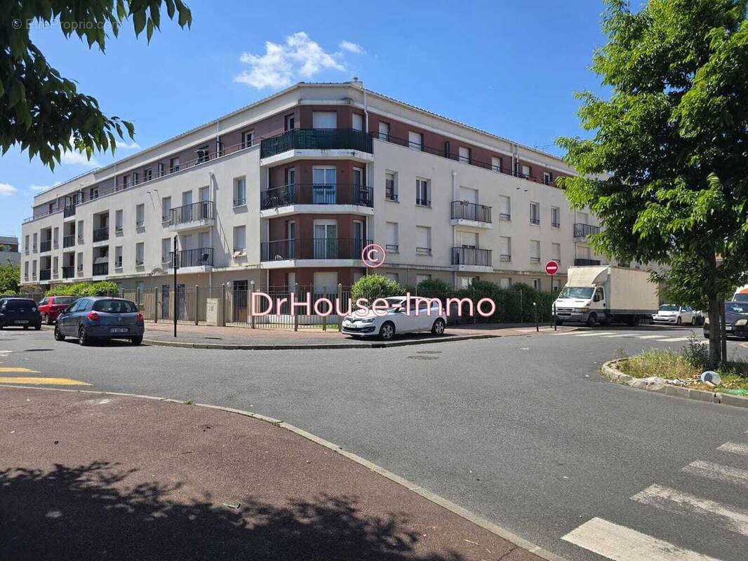 Appartement à CORBEIL-ESSONNES