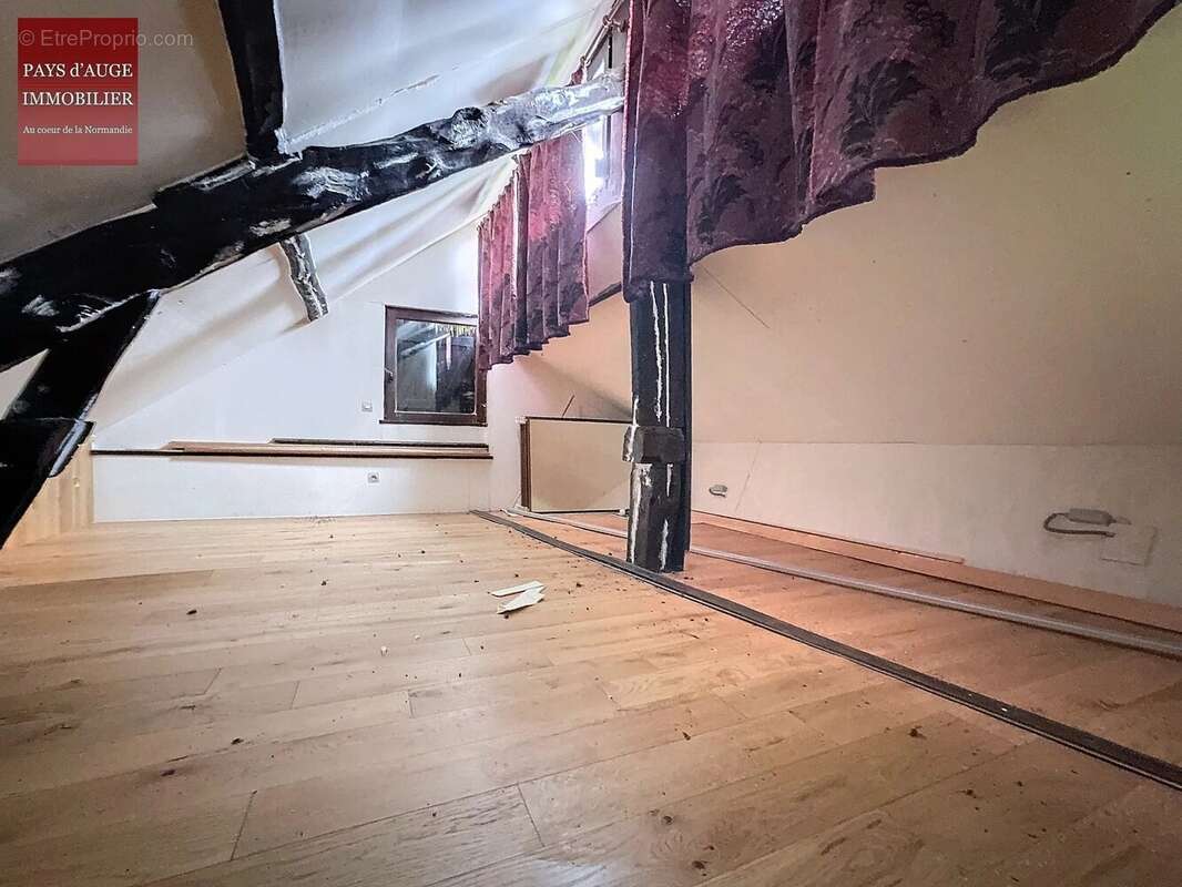 Maison à NEUVILLE-SUR-TOUQUES