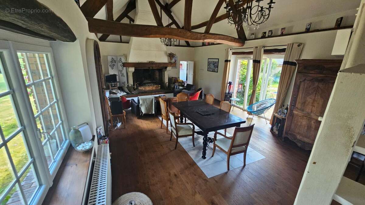 Maison à HOUDAN