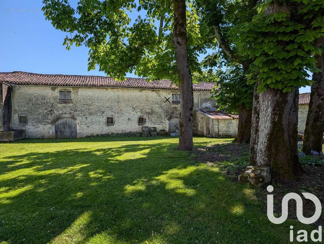 Photo 7 - Maison à LOUZAC-SAINT-ANDRE