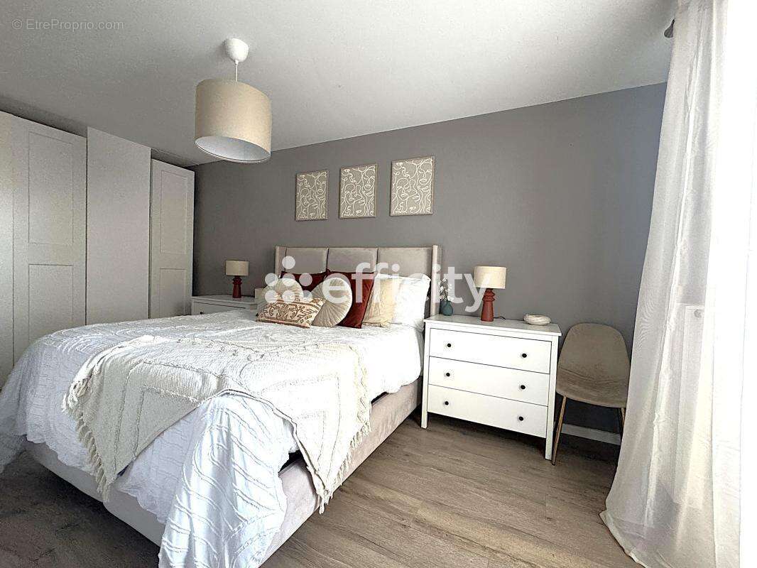 Appartement à COLOMBES