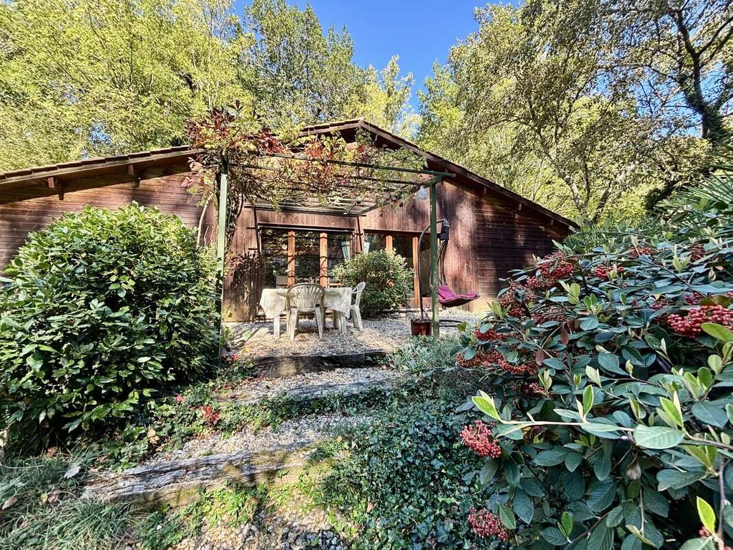 Maison à COLAYRAC-SAINT-CIRQ