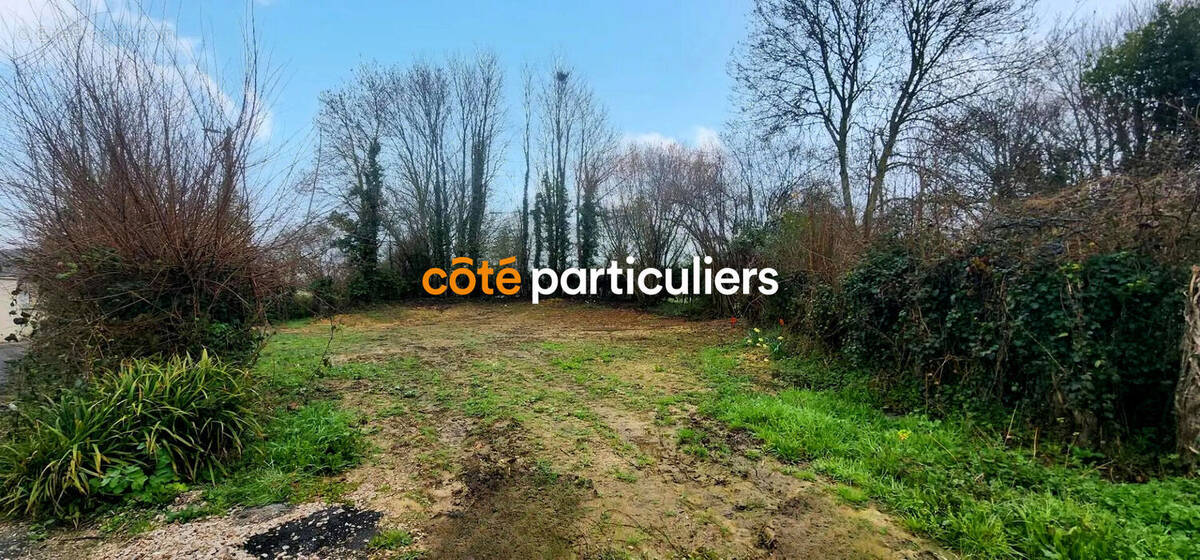 Terrain à MEZIDON-CANON