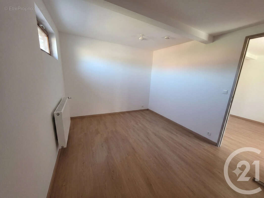 Maison 105 m² à Iverny  - photo 8