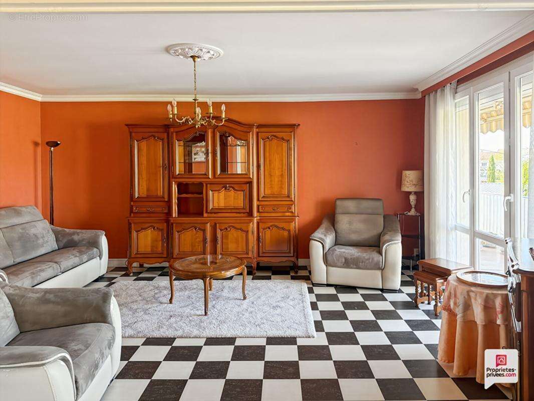 Appartement à SABLE-SUR-SARTHE