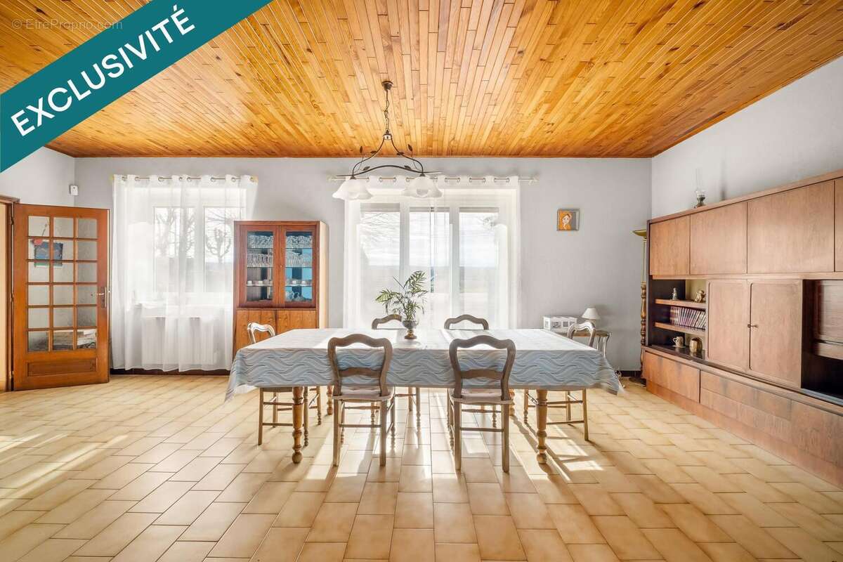 Photo 5 - Maison à ESTRABLIN