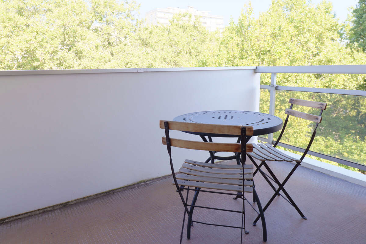 Appartement T3 de 80 m2 en dernier étage avec terrasse - photo 7