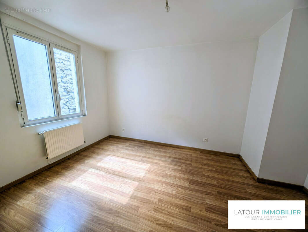 Appartement à BOURGOIN-JALLIEU