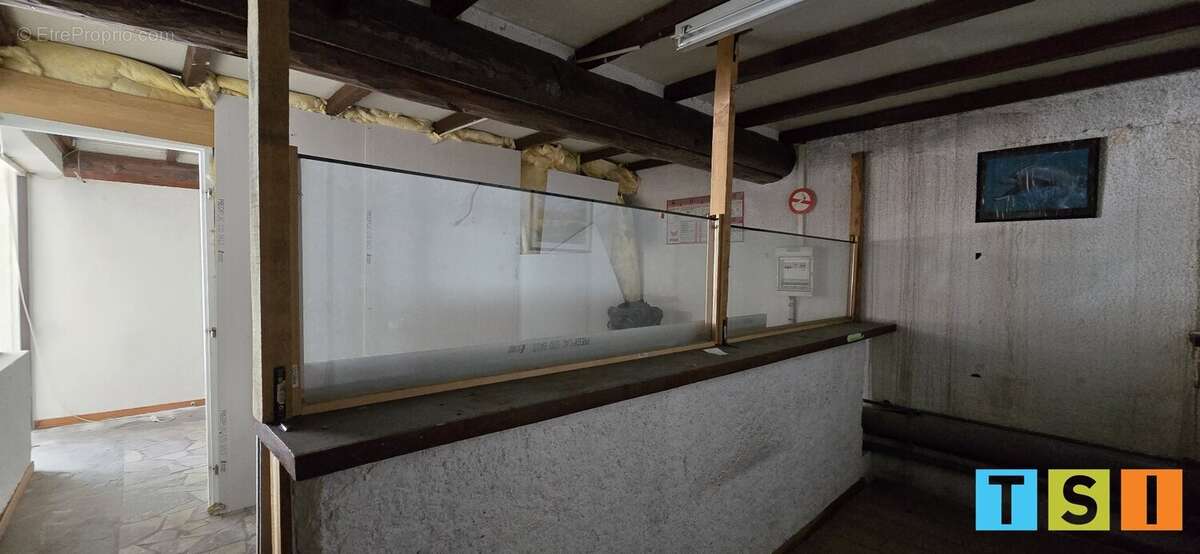 Commerce à GOUAUX-DE-LARBOUST