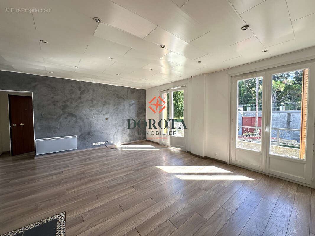 Maison à SAINT-MARTIN-D&#039;HERES