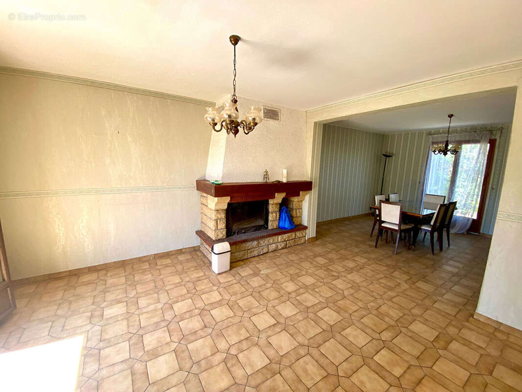 Maison à SARTROUVILLE