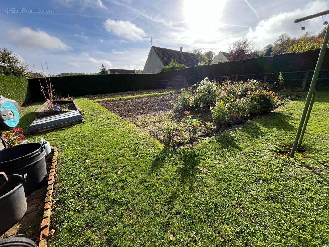 Maison à COURCELLES-LES-GISORS
