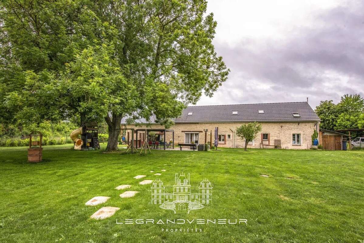 Maison à MALESHERBES