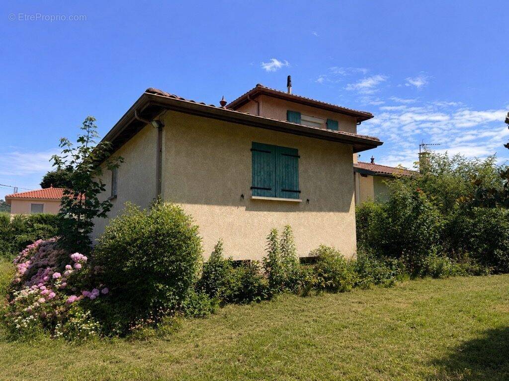 Maison à COLLONGES-AU-MONT-D'OR