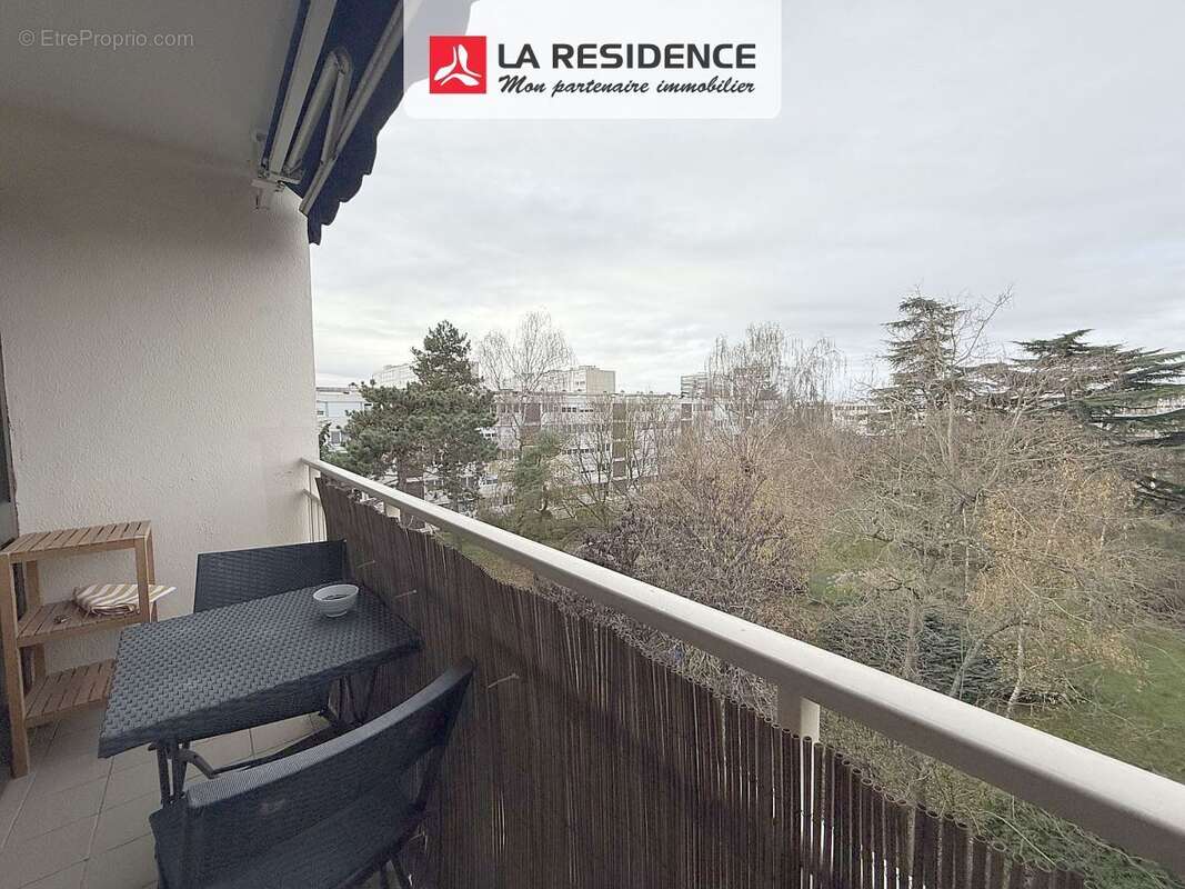 Appartement à VELIZY-VILLACOUBLAY
