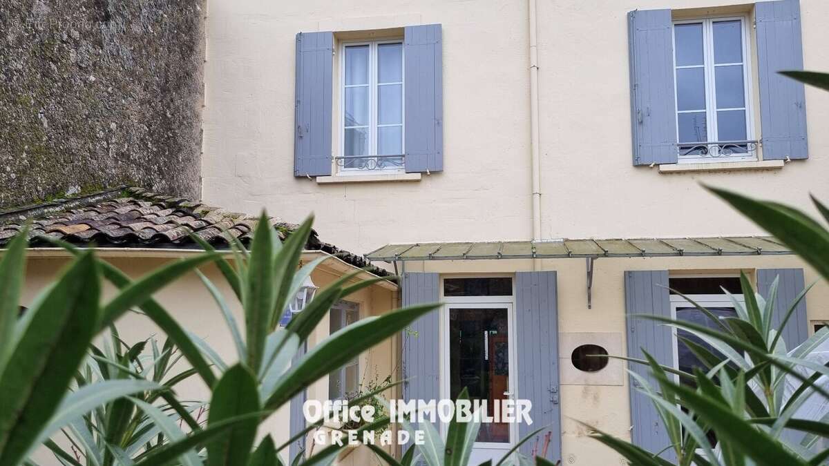 Maison à PORT-SAINTE-FOY-ET-PONCHAPT