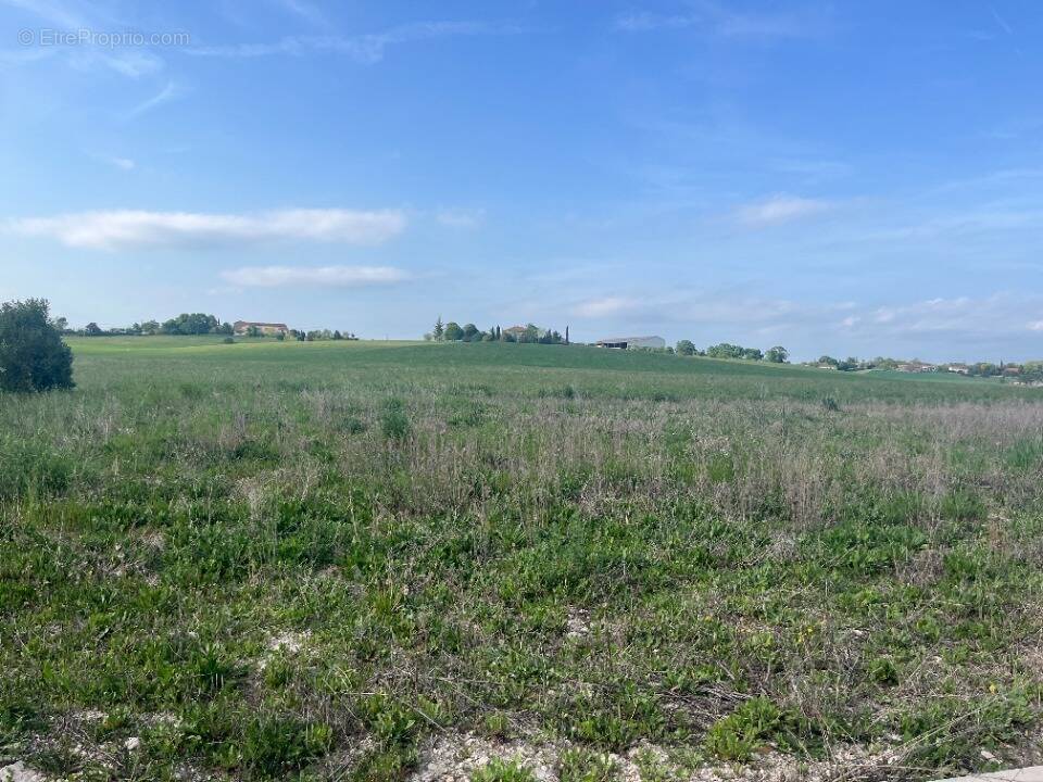 Terrain à TAIX