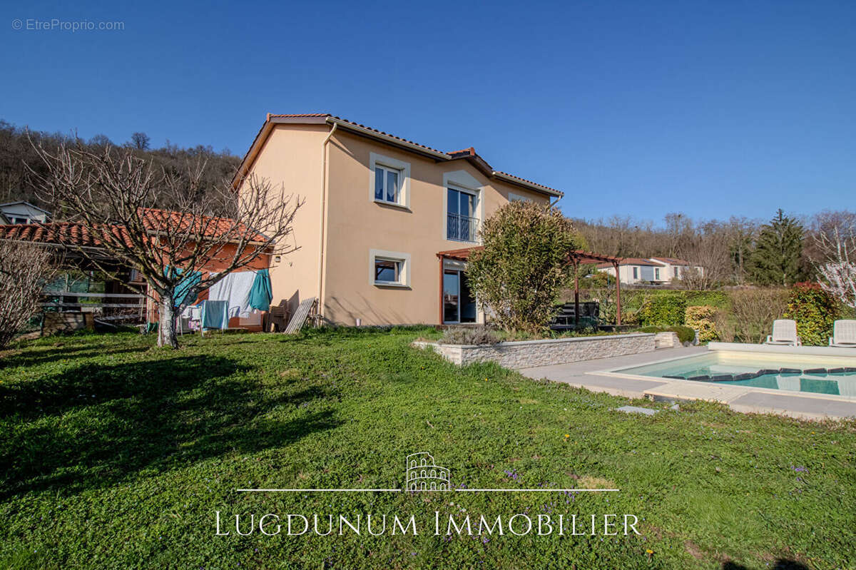 Maison à MIRIBEL