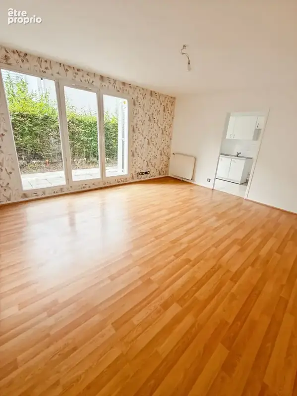 Photo Appartement à Sainte-Genevieve-Des-Bois au prix de 150 000€
