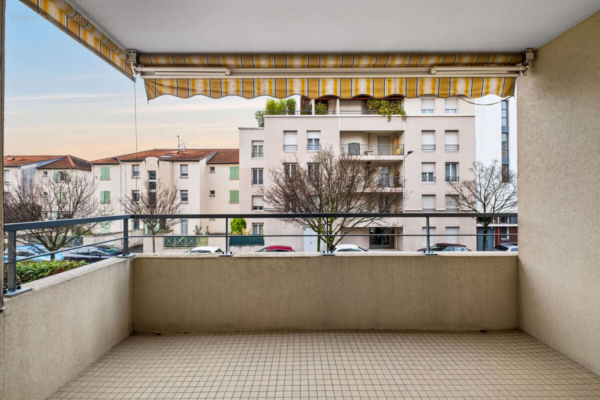 Photo 3 - Appartement à SAINT-PRIEST