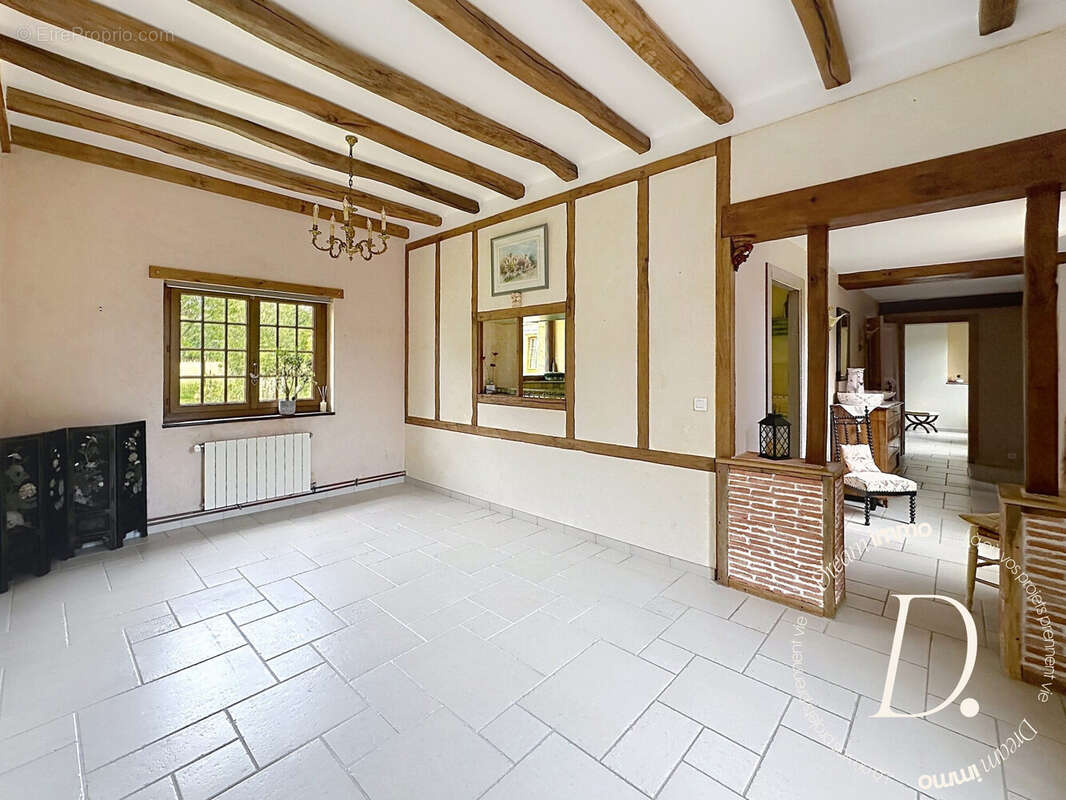 Séjour avec passe plat  - Maison à PANILLEUSE