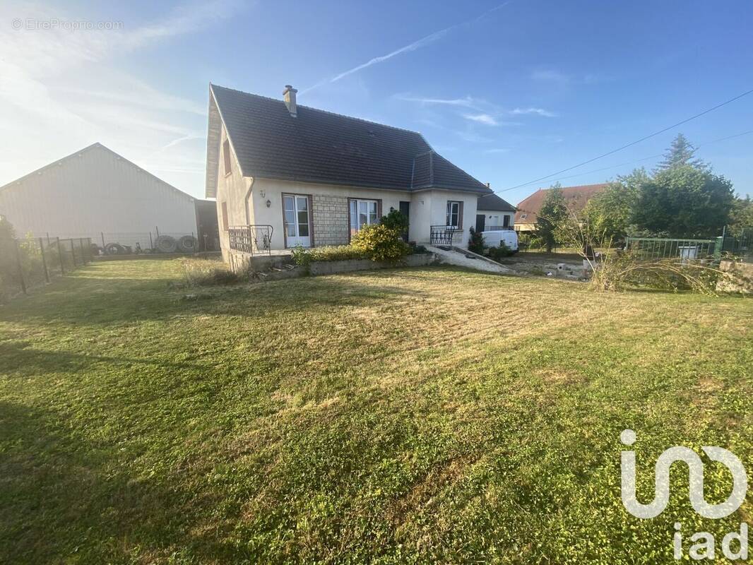 Photo 1 - Maison à VALLANT-SAINT-GEORGES