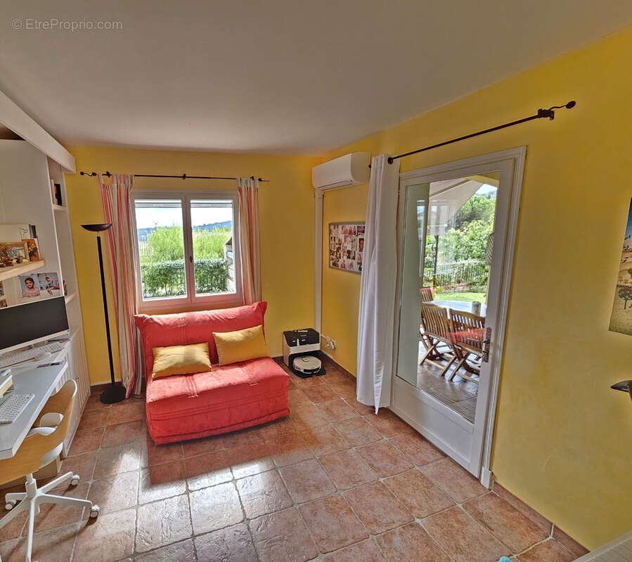 Maison à SAINT-JEANNET