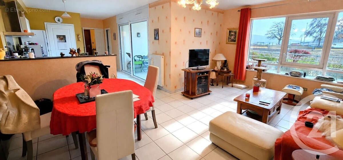 Appartement à MONTCEAU-LES-MINES