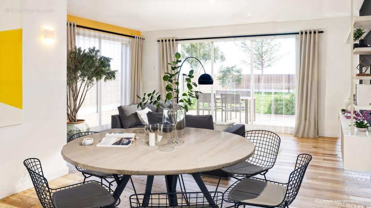 Maison à NAZELLES-NEGRON