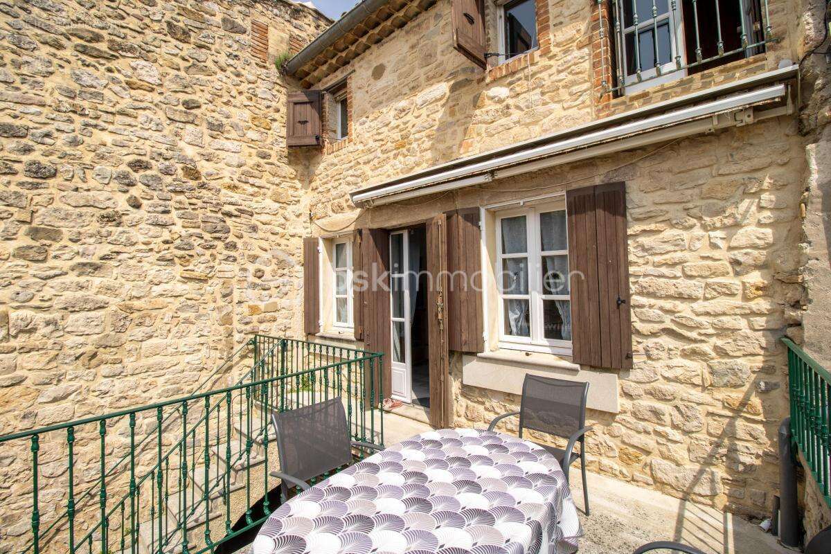 Maison à CRUVIERS-LASCOURS