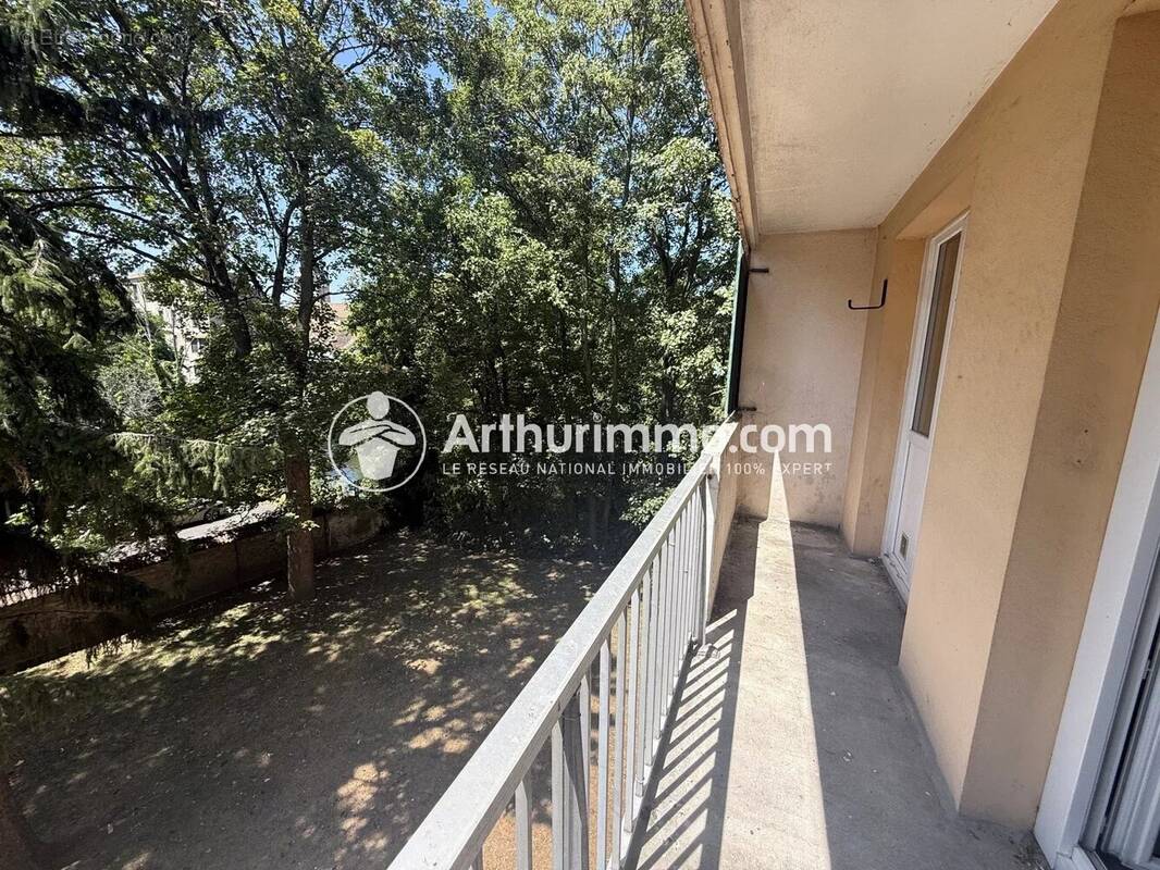 Appartement à CORBEIL-ESSONNES