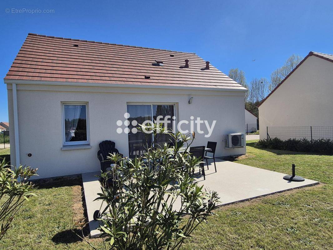 Maison à SASSAY