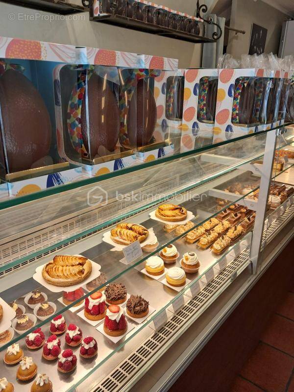 Commerce à VALBONNE