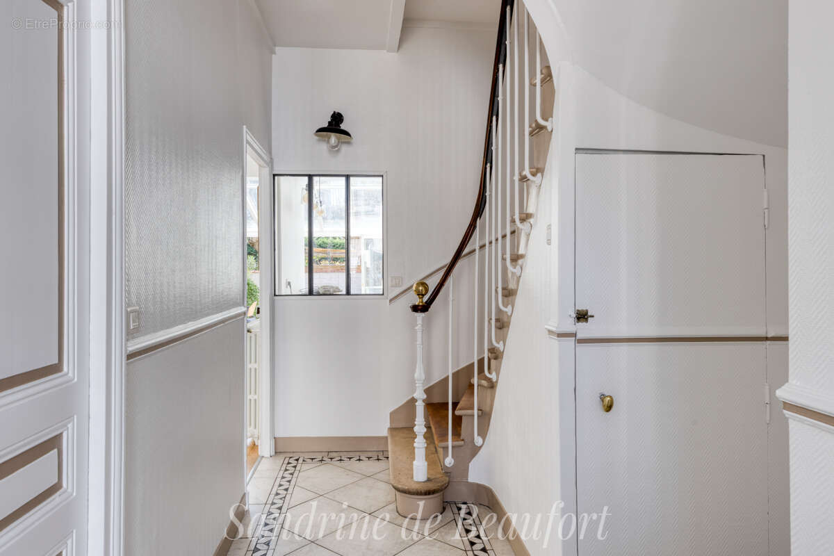 Maison à ASNIERES-SUR-SEINE