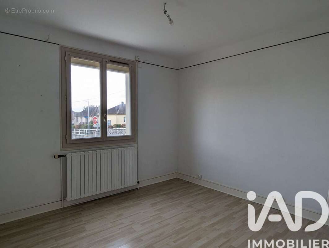 Photo 4 - Maison à BERCHERES-LES-PIERRES