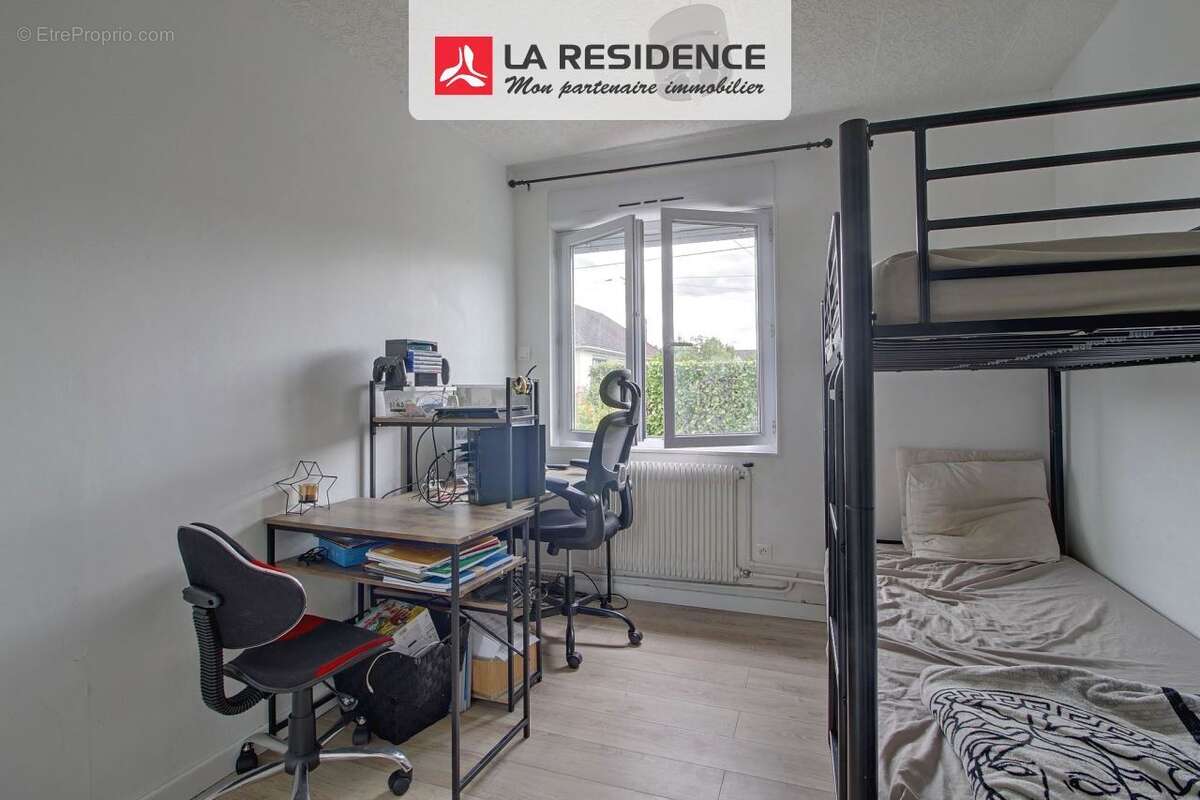 Maison à SAINT-ETIENNE-DU-ROUVRAY