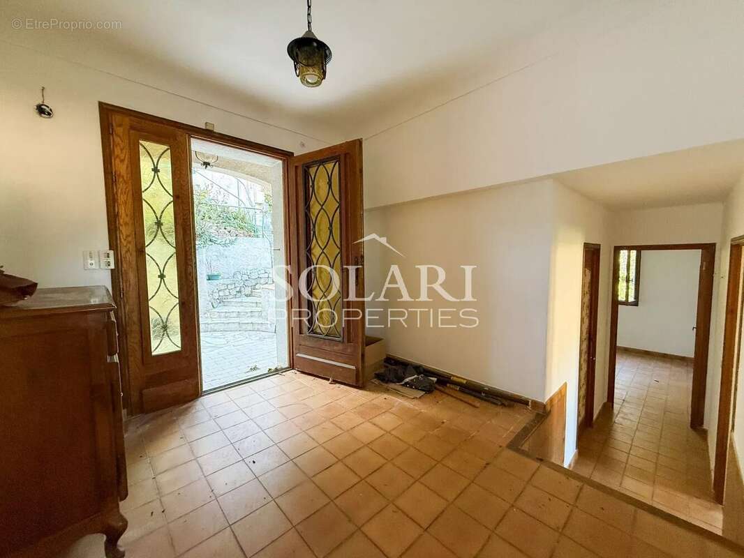 Maison à MANDELIEU-LA-NAPOULE