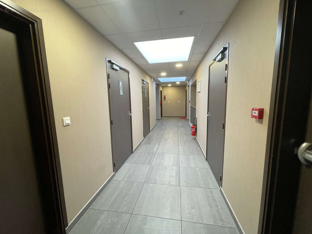 Commerce à FRANCHEVILLE