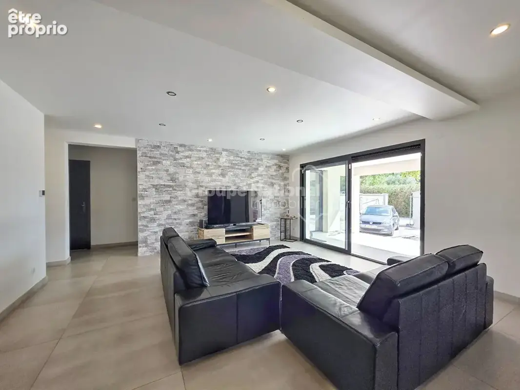 Maison 5 pièces de 142 m² avec piscine, garage et accès au canal ? Saint-Chamas (13250) - photo 7