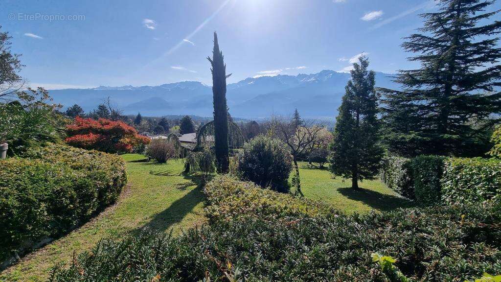 Maison à SAINT-ISMIER