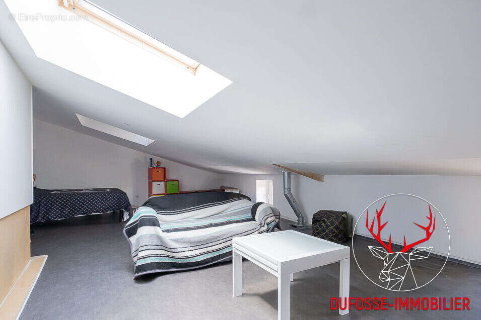 Villefranche -sur-Saône-Maison à Vendre -3 chambres -piscine - photo 9