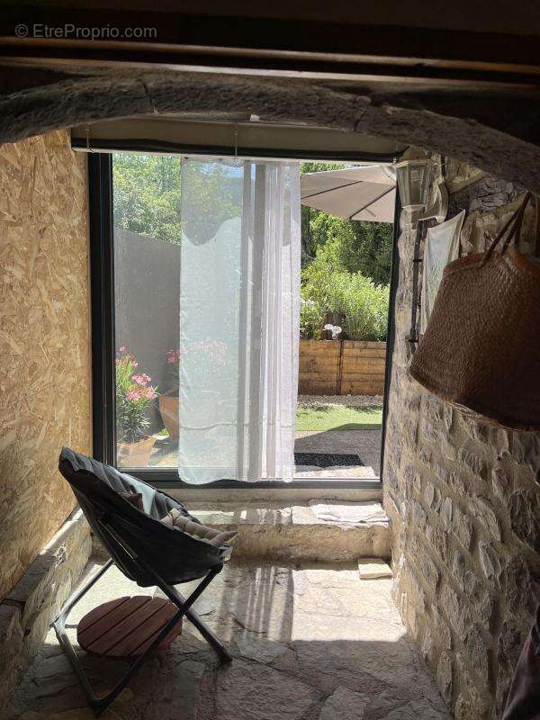 Maison de village rénovée avec terrasse - photo 3