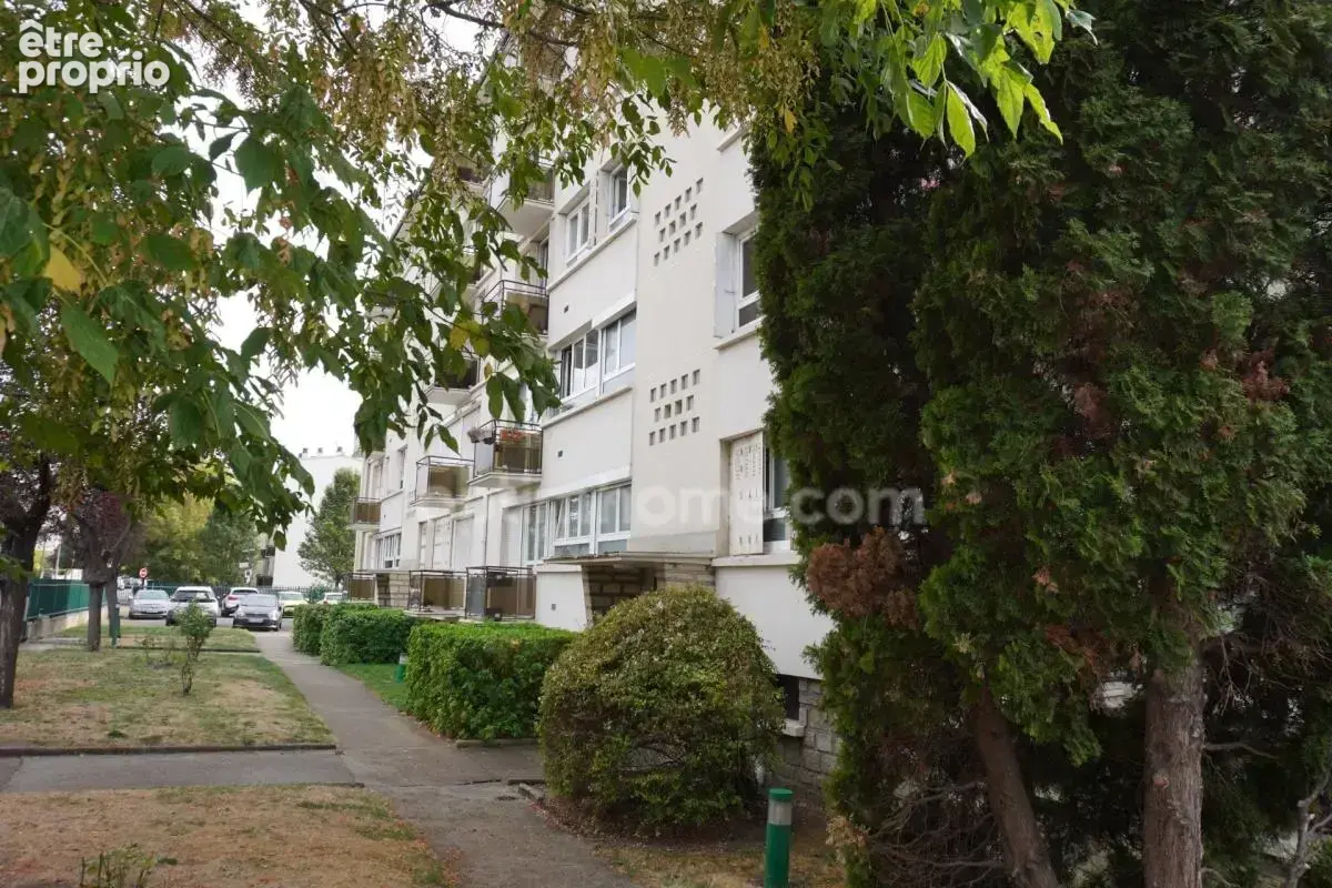 Appartement à vendre 4 pièces LE BOURGET (93) de 4 pièces / 2 chambres - 69 m2 - 223 000 € FAI - photo 12