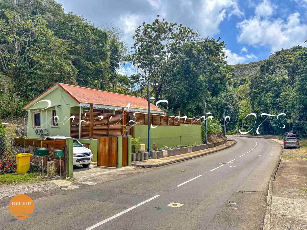 Maison à RIVIERE-PILOTE